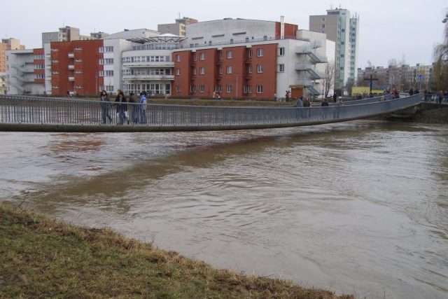 Lávka přes řeku Moravu v Kroměříži | foto: kromeriz.cz 
