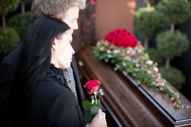 Pohřeb  (ilustrační foto) | foto: Fotobanka Profimedia