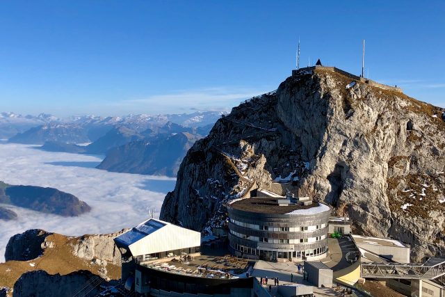 Dračí hora ve Švýcarsku hostí nejvýš položený vánoční trh v Evropě | foto: Petr Voldán,  Český rozhlas