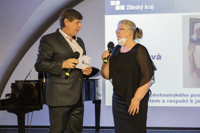 Marie Těthalová - pěstounka oceněná Zlínským krajem v roce 2021 | foto: Jiří Balát,  Krajský úřad Zlínského kraje