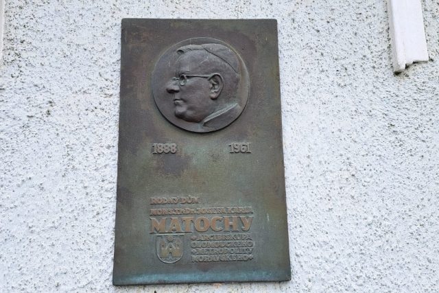 Pitín,  Josef Karel Matocha,  rodný dům,  pamětní deska | foto: Michal Sladký,  Český rozhlas