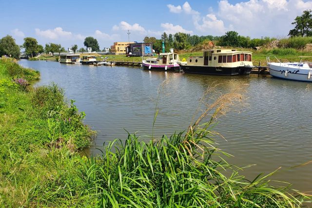 Baťův kanál a řeka Morava,  plavba na výletní lodi | foto: Roman Verner,  Český rozhlas