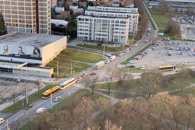 Křižovatka ulic Mostní a Březnická ve Zlíně,  před rekonstrukcí  (2023) | foto: Tomáš Patrick Hyánek