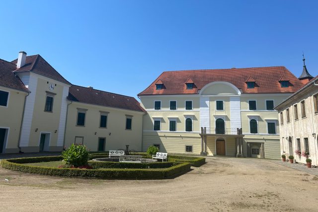 Zámek Litenčice | foto: Leona Nevařilová,  Český rozhlas