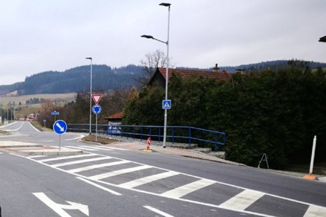 Opravená silnice v Hovězí | foto: Ředitelství silnic a dálnic