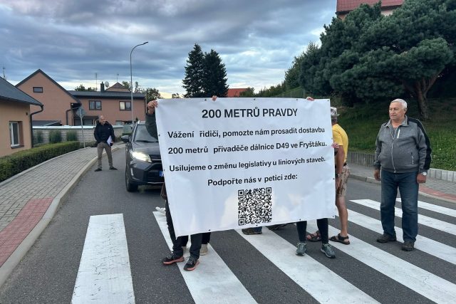 Martinice,  protesty proti průtahům dostavby dálnice D49,  25. srpna 2025 | foto: Leona Nevařilová,  Český rozhlas