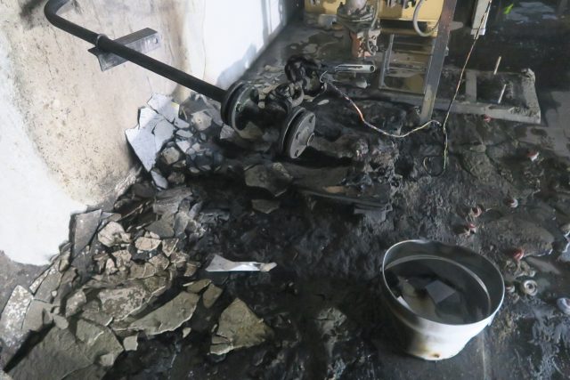 Požár v areálu Colorlaku vážně zranil dva pracovníky | foto:  Hasiči - Rescue
