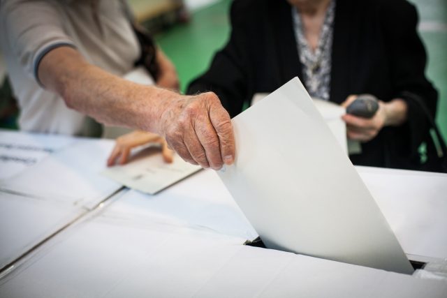 Zlíňané půjdou k referendu souběžně s krajskými volbami | foto: Fotobanka Profimedia