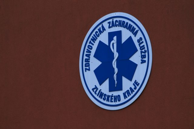 Baťova nemocnice Tomáše Bati ve Zlíně - logo zdravotnické záchranné služby Zlínského kraje | foto: Lukáš Králíček
