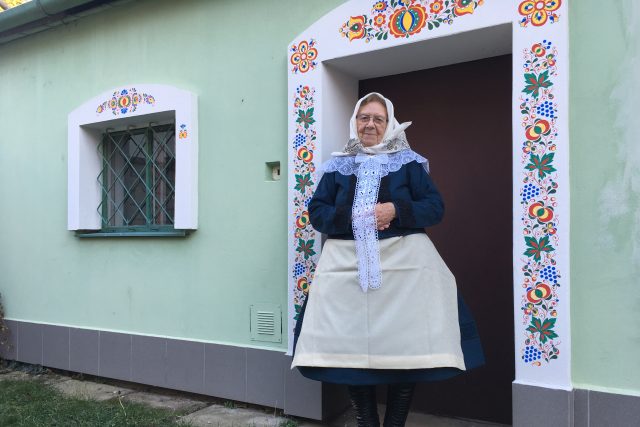 Marie Švirgová v kroji | foto: Karolína Wernerová,  Český rozhlas