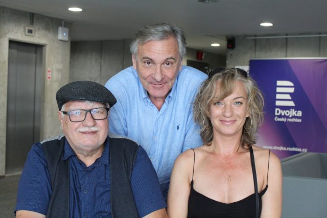Sandra Pogodová,  Richard Pogoda a moderátor Jan Čenský | foto: Elena Horálková,  Český rozhlas,  Český rozhlas