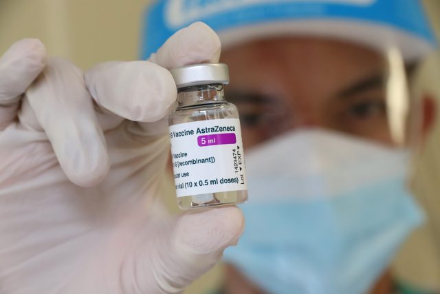 Vakcíny firmy AstraZeneca | foto: IPA/Sipa USA,  Reuters
