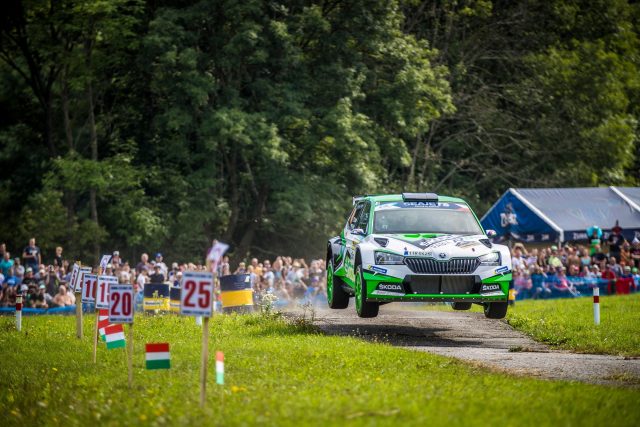 Škoda Fabia R5 Jana Kopeckého a Pavla Dreslera na Barum Rally ve Zlíně | foto: Profimedia
