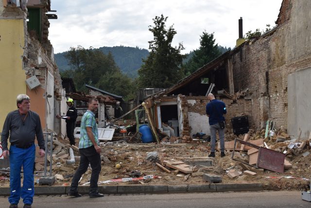 Trosky domu,  ve kterém došlo v Koryčanech k explozi | foto: Slávka Červená,  Profimedia